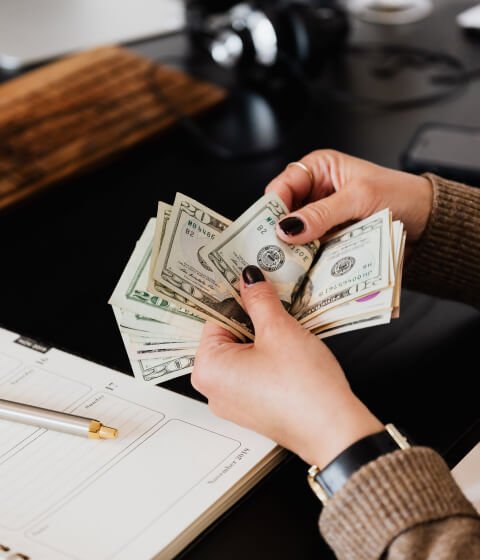 Waterfront Abu Dhabi houses for sale in Al Raha Beach with family-friendly resort lifestyle and sea views.